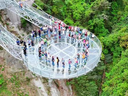 第一次来清远古龙峡应该怎么玩?这条包含了漂流、登山跟悬崖飞车的全项目游玩攻略请你收好#清远古龙峡 #漂流 #萌新攻略