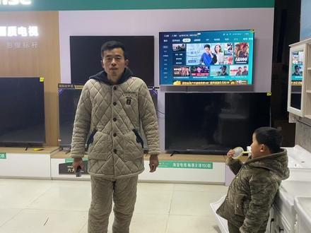 真人上电视打怪,教你如何玩体感游戏之真人快打。