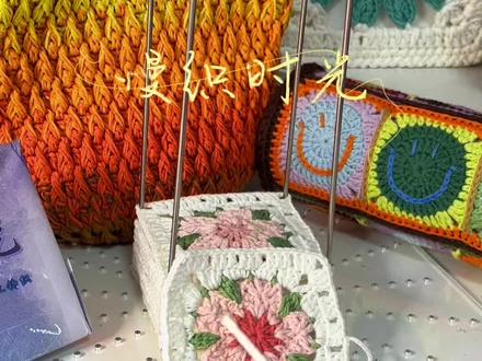 #创作灵感 烂漫樱花祖母格钩织教程来啦,姐妹们,包包,毯子,抱枕都可以,赶快钩起来吧!#毛线钩织 #教程分享 #编织教程 #祖母格花片