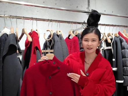 圣诞节 元旦 跨年 春节红色搭配的氛围感穿搭来啦!你喜欢哪一套呢?#上热搜 #红色系 #穿搭分享 #热门