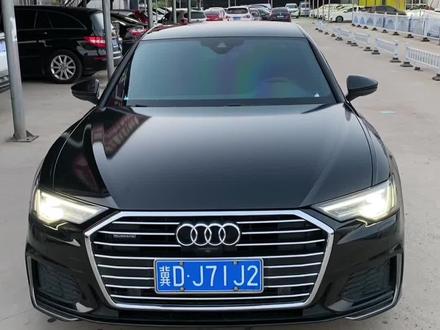 最新纳入,19年国六奥迪A6L,45四驱,加装品牌音响,无线充电,贯穿式后尾灯,全车碳纤维套件!白色车身黑色车衣!支持第三方检测!#二手车 #二手车搬运工 #新闻