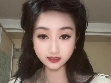 这个思维方式,帮我进入 AI 行业 AI时代,答案会贬值,但看懂问题的能力会变贵
分享一个我一直在用的思维方式
#ai #求职面试 #职场女性 #个人成长 #思维