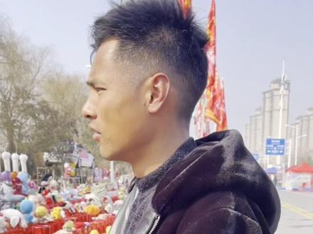 你们不来#灵璧县 找#南孚套圈 那我也不装了,我摊牌了我决定光腚上街#赶庙会 #套圈 #庙会