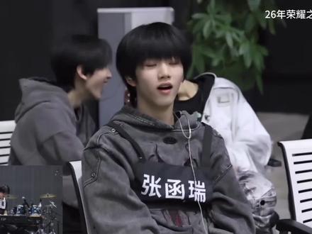 四代其实也是在三代实力重压下长大的 每一年都有新的震惊 实力不好不怪你们 谁让你们前面是天赋努力缺一不可的TOP呢😂#TOP #TF三代 #TF四代 #新年音乐会tf家族