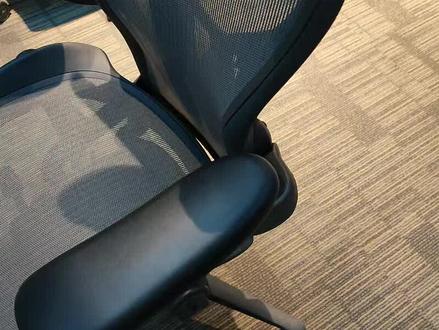 赫曼米勒HermanMiller aeron功能讲解。天津线下可联系试坐。#aeron #赫曼米勒 #赫曼米勒aeron二代 #人体工学椅