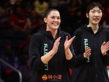 不甘心!女篮王牌征战WNBA被弃用,仅打5分钟,自我打气加油 #韩旭 #WNBA