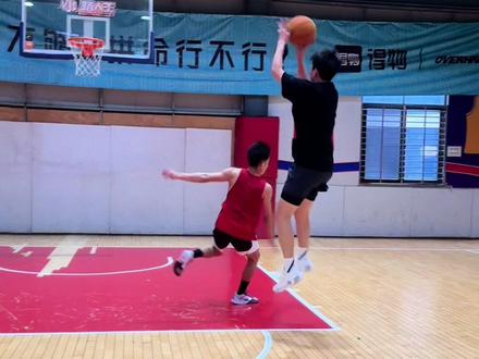 这不是滴滴代打!而是#2026街霸洄游季#街球霸王广州站。
新赛季看看怎么个事!#街霸新赛季擂主从夯到拉