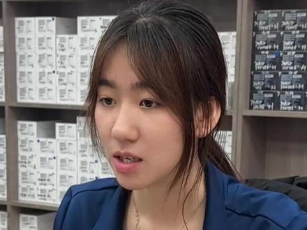 苹果手表 S11 是 2025 年旗舰款,升级健康监测(睡眠评分、血压趋势预警),支持 5G 与 24 小时续航,抗刮表镜 + 轻薄设计,兼顾智能交互与耐用性,#手机批发#内蒙古格瑞思手机批发#呼市批发手机