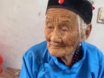 清代女人都经历了什么?
小脚不美封建年代