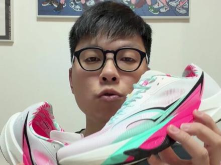 体考体测看我的新鞋!好看过弯还快
#交换你的暖系运动风
#暖冬运动场
#飞腾3
#跑鞋
#跑鞋推荐