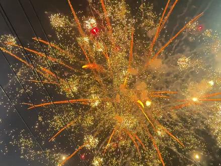 家门口的 烟花秀 英歌舞
潮汕的年味真的很足.