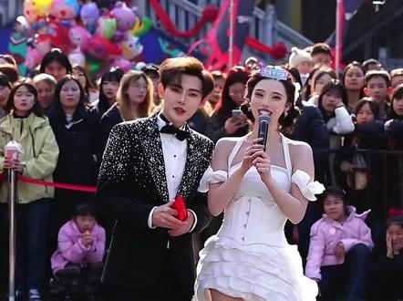 感谢龙队和龙妹的厚爱,给以太在大舞台的表现机会。#龙浩天男团 #银河系A #龙浩天喊你回酉阳过年 #龙浩天妹妹 @龙浩天男团·银河系A(团队招优)PGY @A-以太⚡️ @龙浩天妹妹🐰