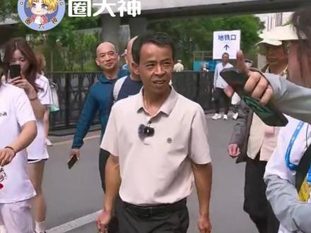 兰马跑者冲奖牌,我冲鸡排哥的免费鸡排!#在兰州马拉松偶遇鸡排哥#鸡排哥相伴热血兰马#自有节奏自在向前