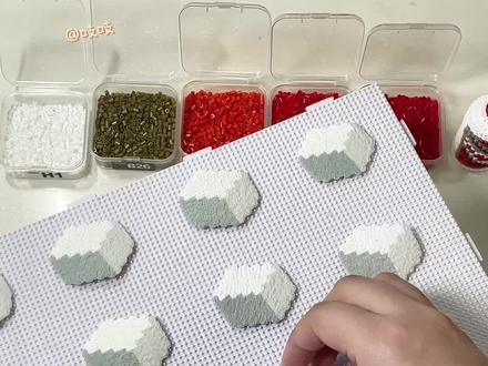 我的霉豆腐拼豆味~(yc:@大姣哥 )
#拼豆届霉豆腐来了 #拼豆 #霉豆腐 #手工 #万物皆可霉豆腐