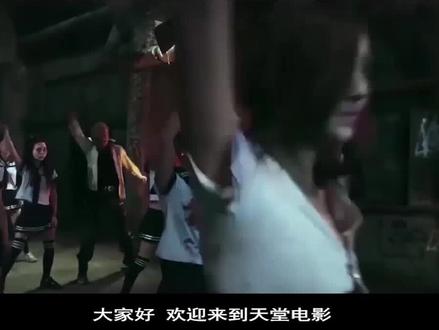 丧尸入侵十几个空姐被困废弃工厂,靠一个傻小伙英雄救美,奇幻片 #推荐电影 #影视解说 #电影推荐