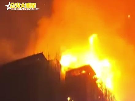 长大后 更懂这声哽咽的份量 #香港 #共情 #安全 #主持人