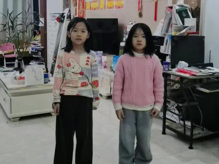 不知道在哪里学的乱七八糟的歌😂😂#小学生日常 #在家嗨起来