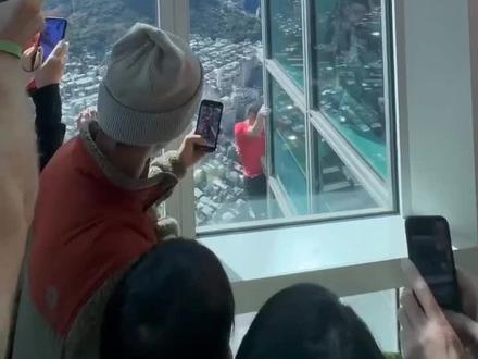 美国攀岩家徒手台北101大楼第一视角#台湾 #台北101大厦