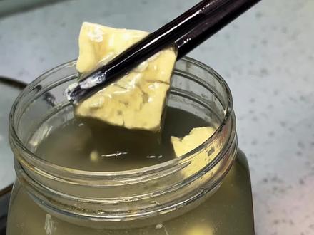 #真实生活分享计划 原来臭豆腐也能自己做,自然发酵的真好吃,小时候的味道#臭豆腐#霉豆腐 #腐乳做法