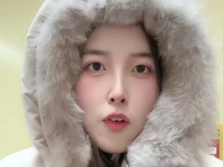 羽绒服帽子冬天的正确戴法!#每日分享 #日常生活 #可爱 #语文老师 #日常分享