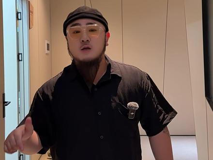 未来的中国美妆,不止是被世界认识,而是成为世界美妆的重要力量。#左九设计师 #美妆 #蔡光欣