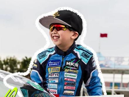 #飞驰3赛车和帅都是专业的 实力不详 遇日则强#车手小海浪#飞驰人生3 #巴音布鲁克 #少年强则国强