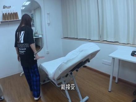两位小姐姐舌钉过程 #舌钉#穿孔过程 #晋江穿孔