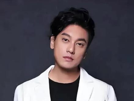 朱孝天发视频求主办方,让自己加入F4演唱会#热点 #朱孝天 #F4 #热点 #娱评人吴清功