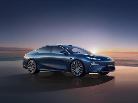 吉利银河星耀8这么火!魅族竟然要没? 我正在研究#吉利银河 #星耀8 ,最近怎么听说#魅族 要歇菜?那我就有疑问了,吉利现在这么多新车在用魅族车机,如果没有手机配套系统的持续迭代,这Flyme Auto座舱系统还能好用吗?#新能源领航计划 #超棒发声