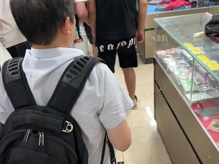 大哥花8000入手的mate60pro,刚激活为什么亏1000多也要卖掉? #华强北 #华为mate60pro #二手机 #手机置换回收
