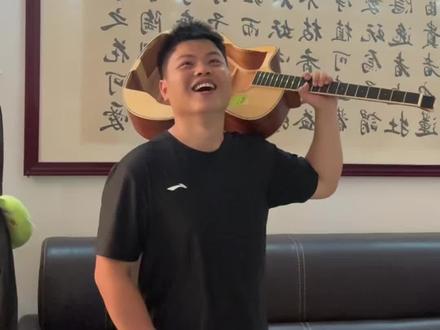 你们要的《可我在十六岁遇到了你》教学来啦!整首歌就一个循环,太简单了!#零基础学吉他#吉他入门#吉他教学#莫吉托吉他#莫吉托mdc