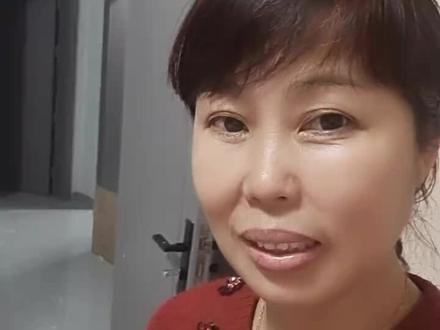 rose的妈妈和姐姐人真的很好,活泼开朗,和蔼可亲!