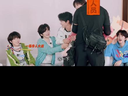 “哥哥宝宝 王橹杰一点也不难受🤥🤥🤥”
(穆祉丞 信不信我S给你看(*꒦ິ⌓꒦ີ))
#橹穆 #综艺 #吃醋