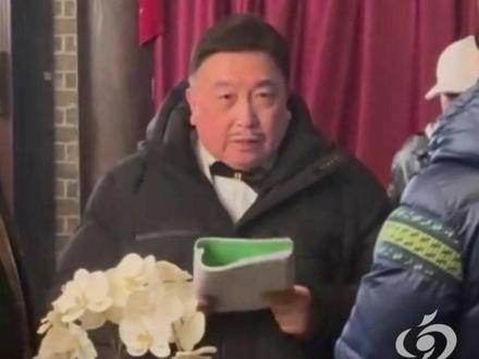 香港导演王晶来郑州开公司拍短剧,总制片人:看重郑州的便利程度#王晶 #郑州微短剧之都 #大河深一度