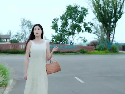 牛村果园的梨子应时而熟,银耳炖梨化解了夏季的燥意,果园遍地是自然的恩赐,快来牛村开启你的自然之旅吧!#牛角村欢乐田园度假区#睡进治愈系风景里 #这家民宿好好睡 #好好旅行节