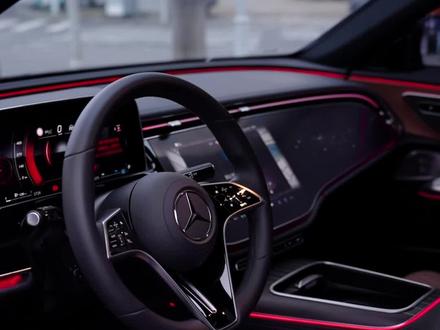 “老师 把书读烂的程度 能开上这台车吗?”#奔驰e300l #奔驰 #梅赛德斯奔驰 #奔驰E300L