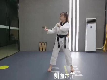 旋风踢详细教学来啦!#跆拳道 #跆拳道教学 @抖音小助手
