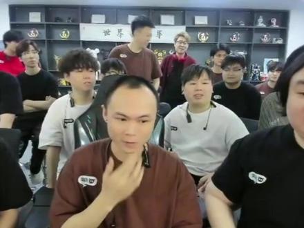这波操作太惊险了 要是输了博士的穿红色衣服了吧,还好对面也紧张失误了#陈伯全能王 #付应彪 #陈伯百万二创激励计划