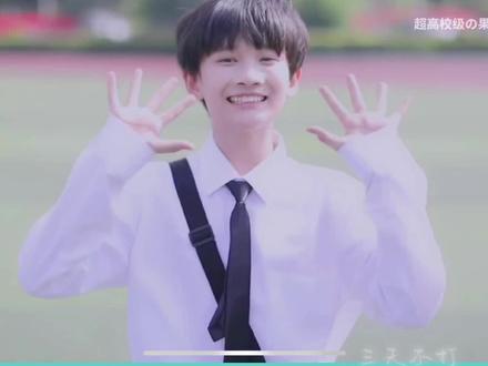 余宇涵,被粉丝养大的小孩 #时代峰峻 #余宇涵 #爱人如养花