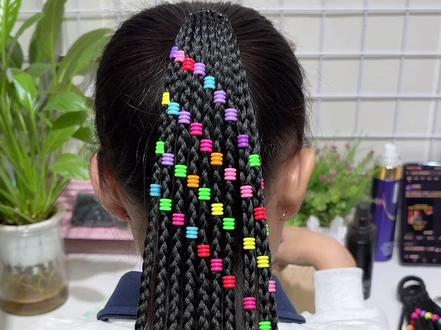 过年谁扎谁好看的马尾辫#儿童发型 #女童发型 #生女儿就是用来打扮的 #假发辫子