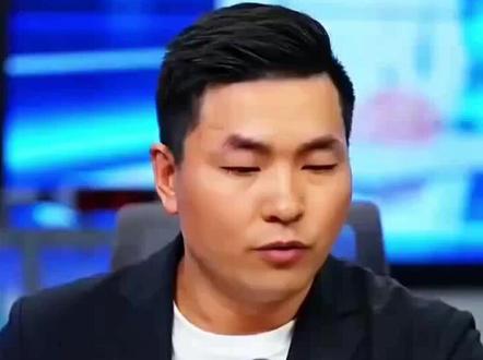 西安十字路口连环撞7人受伤 西安雁翔路与西影路交叉口发生连环碰撞,62岁女司机操作不当致7人受伤、6车受损,事故原因调查中。
#西安车祸 #交通安全 #交通事故