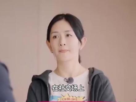谢娜当众刺了王濛一句:42岁还不结婚,孤单吗?#王濛#谢娜#娱乐评论大赏