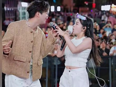 小八的出现打破了八豚的平静#唐艺 #八同 #豚豚 #小八 #彩虹唐2113