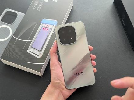 618已经入手iQOO15?这套配件建议提前看 这几个坑真的很容易踩#iqoo15 #iqoo15钢化膜 #钢化膜 #数码科技#科酷猫钢化膜