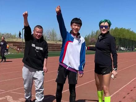 1000米跑进3分送鞋!还有没有更强的初中生?来找我!#最强初中生 #1000米 #跑步 #体育#抖音奇妙派对