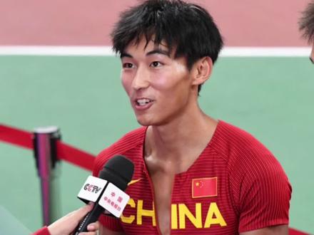 10月3日 #杭州亚运会 吉林飞人陈佳鹏,最后一棒极限反超日本,男子4×100米中国队夺冠!