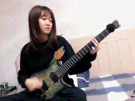 后果就是,女朋友嚷嚷着让我送她吉他 🤣#吉他 #女吉他手