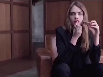 女生都爱的红底鞋是怎么来的呢?#女生 #最爱 #鞋 @抖音时尚 @抖音小助手