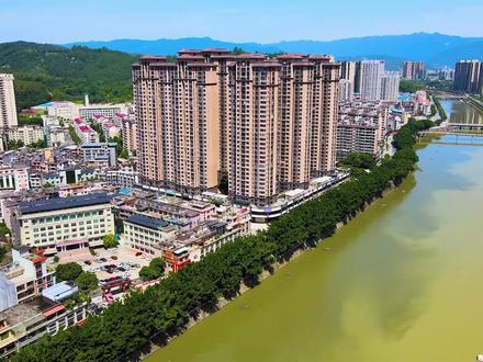 梅州市丰顺县县城汤坑镇,家乡永远是最美的,你有多久没回家了呢 #航拍最美家乡 #我为家乡代言 #家乡的变化
