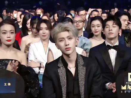 《作品上国际,公益下鸡层》,听取鸡哥一片~ #蔡徐坤 #公益 #葵计划 #贵州